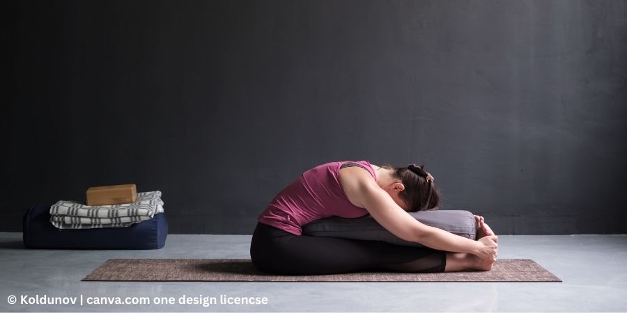 Yoga Bolster 1mal1: Die wichtigsten Informationen, die du kennen solltest